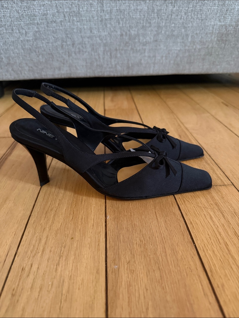 Nine West Black Slingback Pointed Toe Heels with Bow